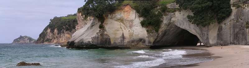 05 (37) Cathedral Cove.jpg